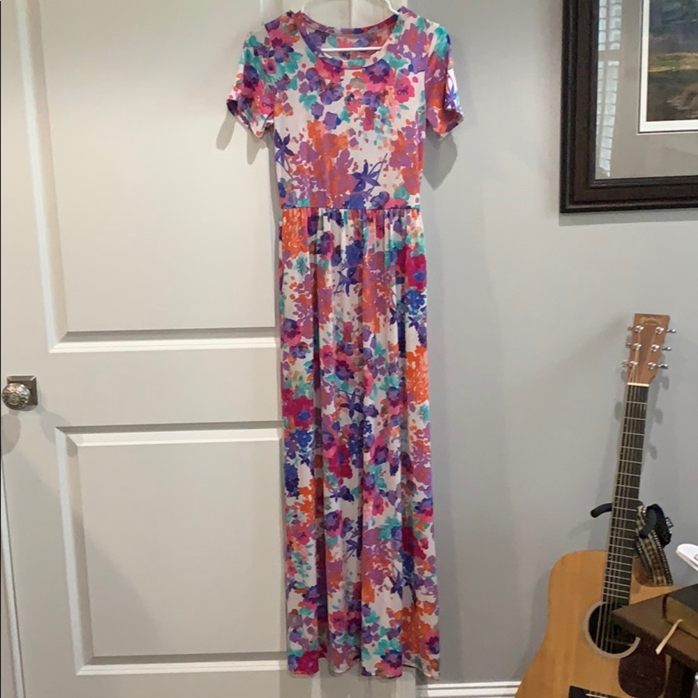 Flowered slinky dress